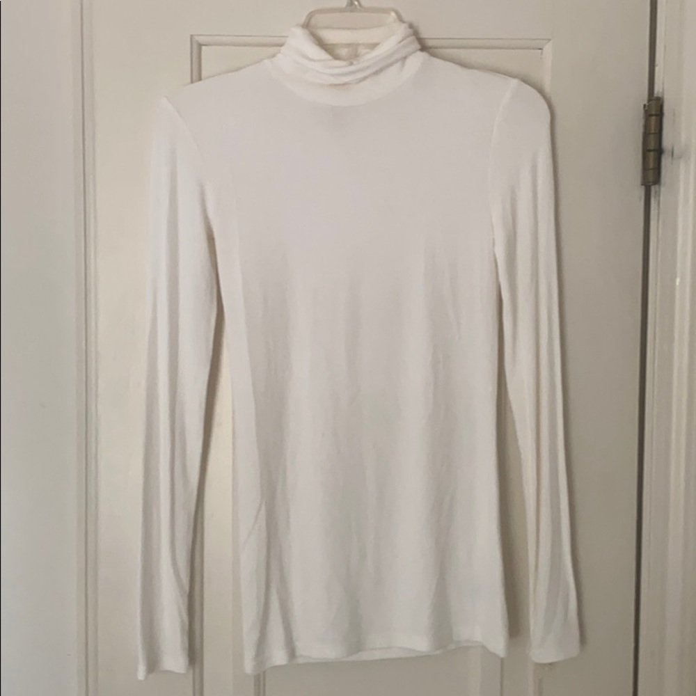White turtleneck - NEW